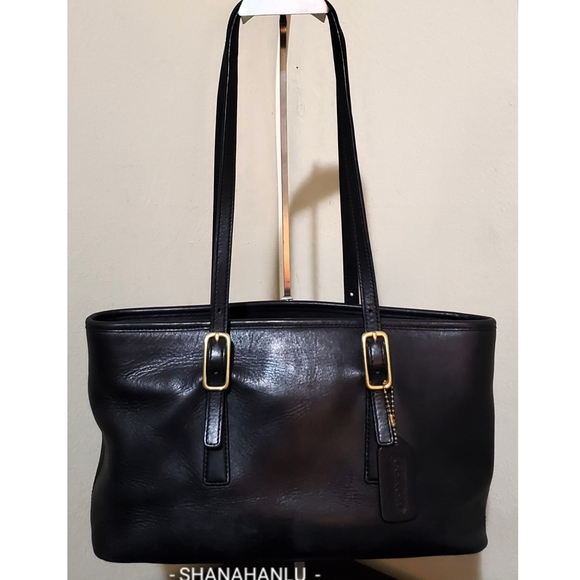 Coach Handbags - Coach VTG Black Leather Legacy Tote 🖤